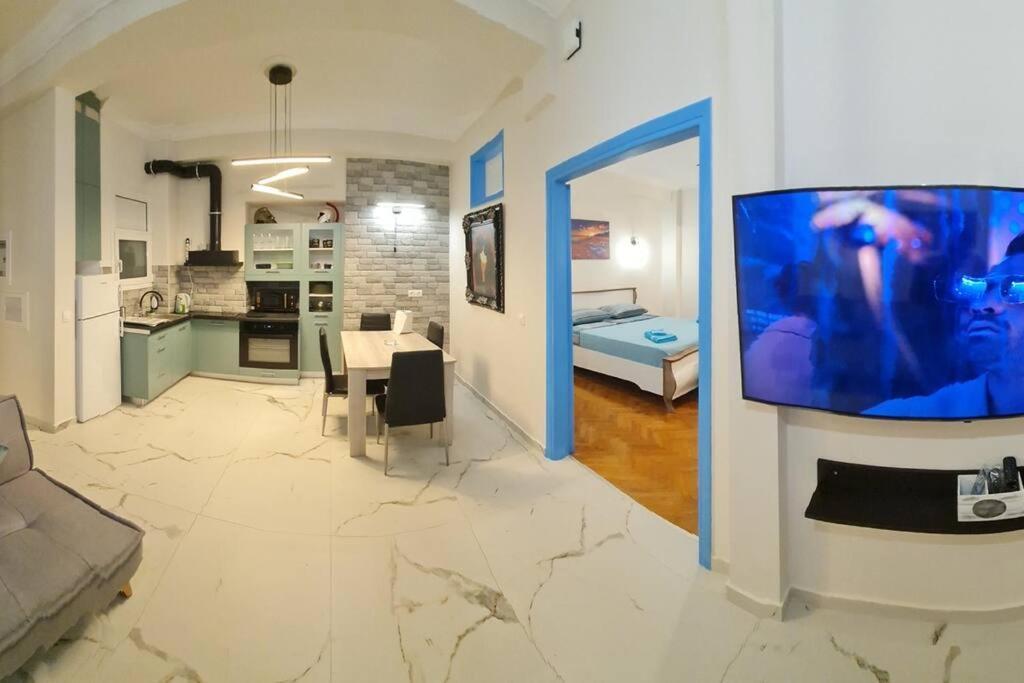 Full Apartment Near Kato Patissia アテネ エクステリア 写真