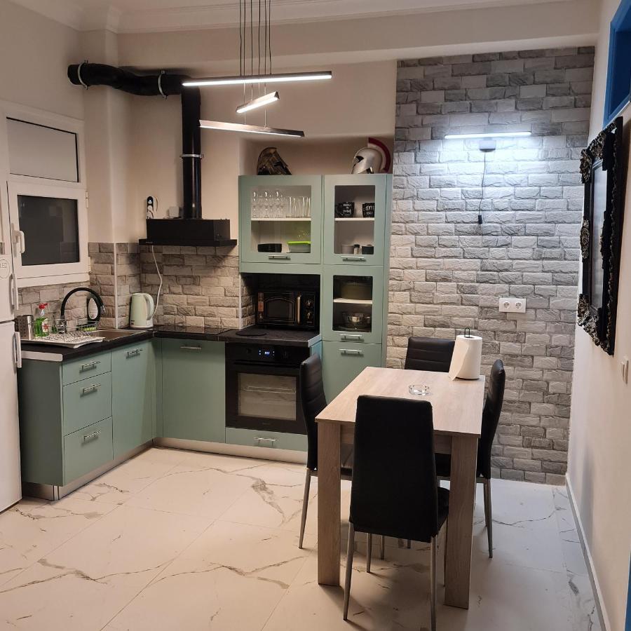 Full Apartment Near Kato Patissia アテネ エクステリア 写真
