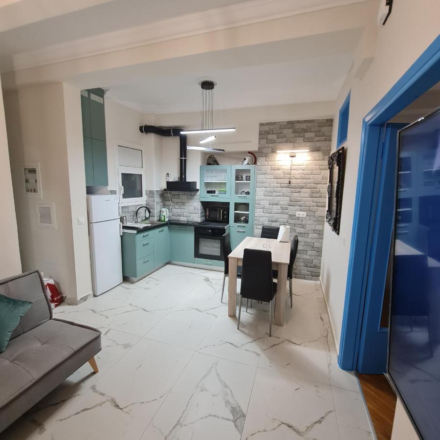 Full Apartment Near Kato Patissia アテネ エクステリア 写真